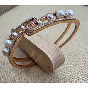 Sparkling Rosé Hinged Bracelet